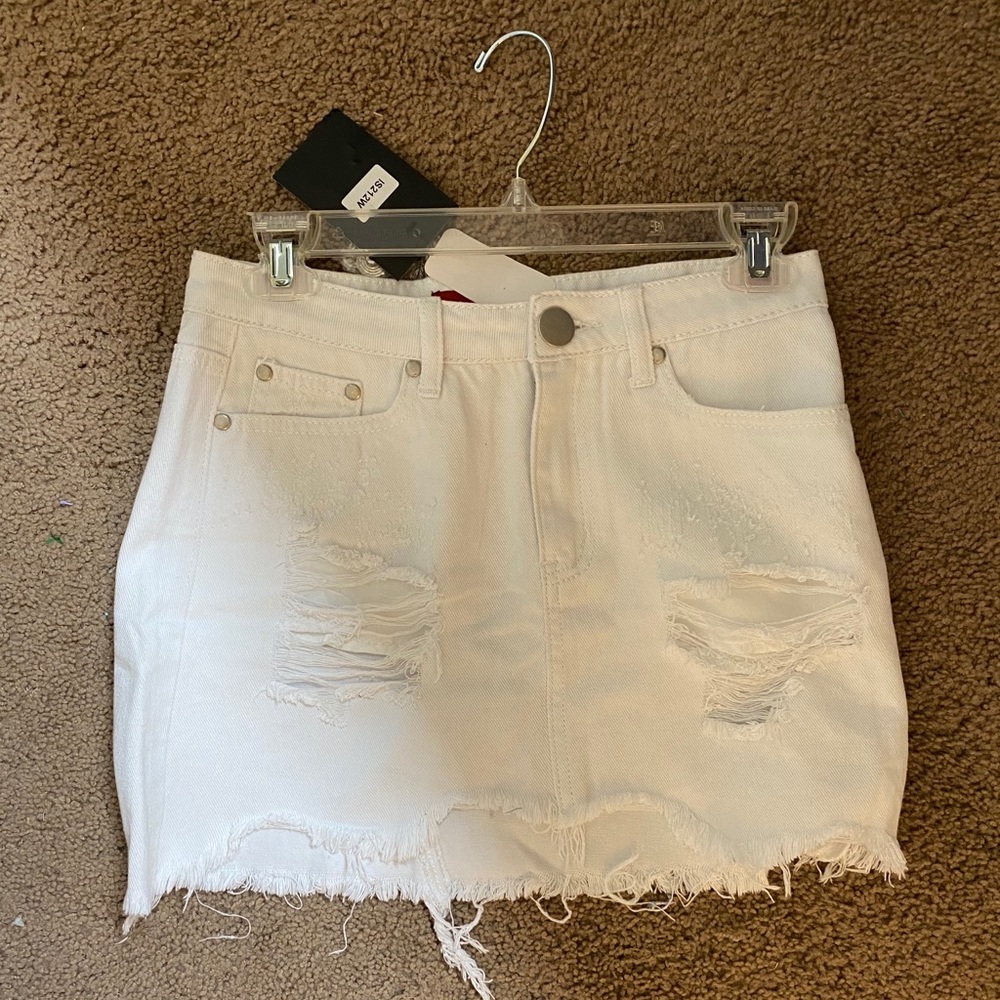 brand new Signature 8 Jean skirt